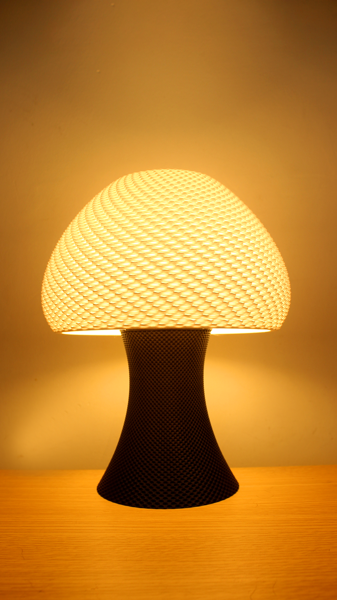 VALENTIN — Soft Mesh Dome Table Lamp | Plug-In Sculptural Lamp by Lunfardo