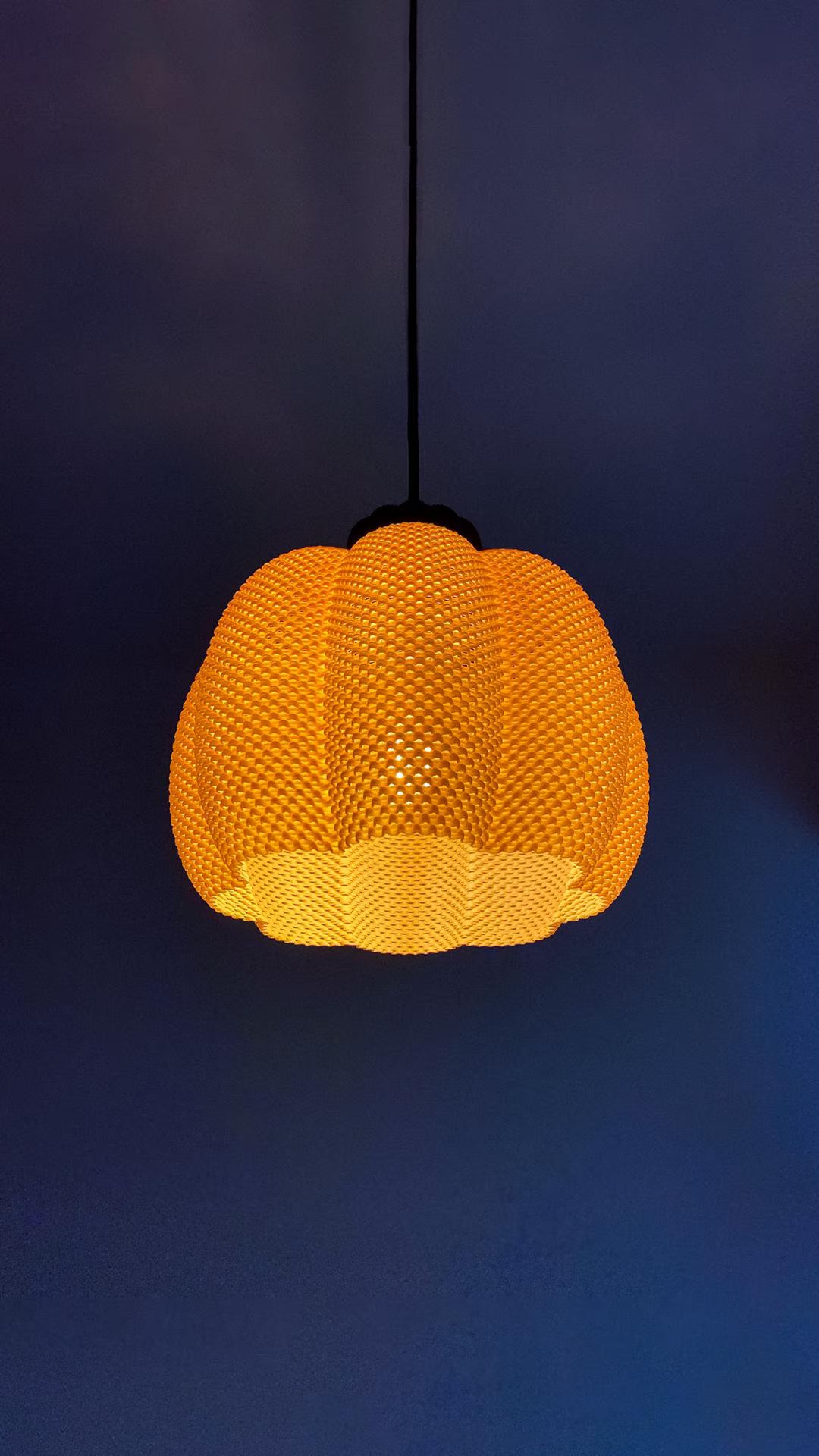 CALA — Plug-In Pendant Lamp | Sculptural Modern Hanging Light by Lunfardo